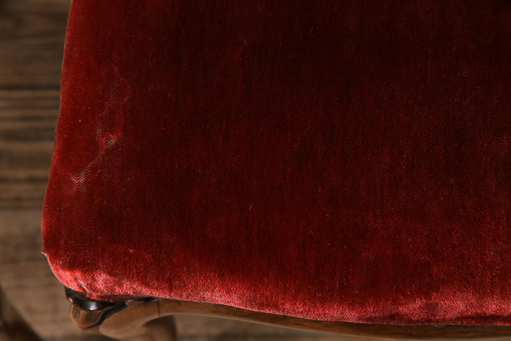 フランスアンティーク　ウォールナット材　気品漂う上質な空間作りにおすすめのチェア4脚セット(ダイニングチェア、椅子)(R-047524)