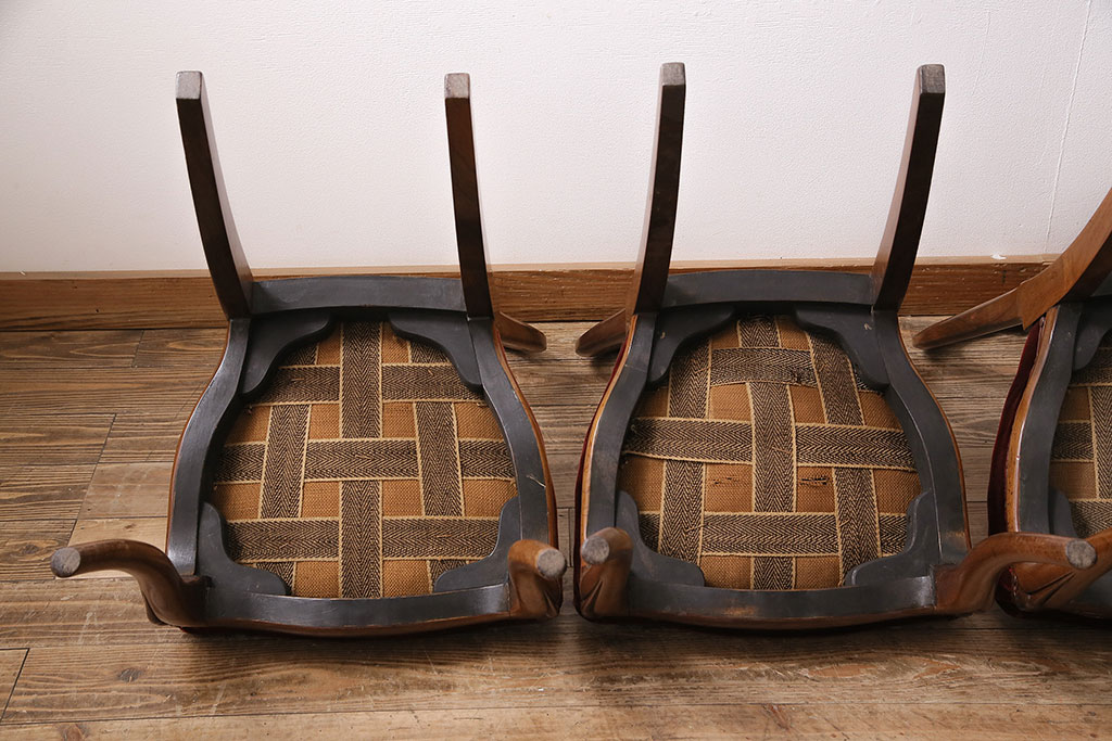 フランスアンティーク　ウォールナット材　気品漂う上質な空間作りにおすすめのチェア4脚セット(ダイニングチェア、椅子)(R-047524)