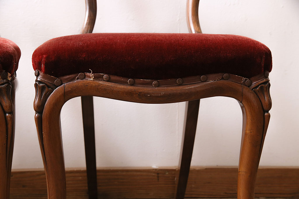 フランスアンティーク　ウォールナット材　気品漂う上質な空間作りにおすすめのチェア2脚セット(ダイニングチェア、椅子)(R-047525)