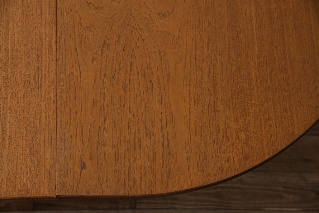 北欧ビンテージ　スタイリッシュなデザインが目を引くチーク材のバタフライテーブル(エクステンションテーブル、ラウンドテーブル)(R-047526)