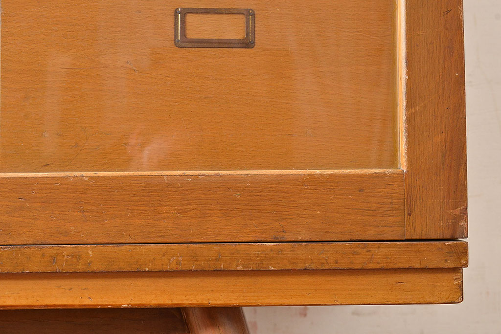 和製アンティーク　ナラ材製　小物収納に便利な北欧インテリアの雰囲気が漂うキャビネット(収納棚、リビングボード、引き出し)(R-047597)