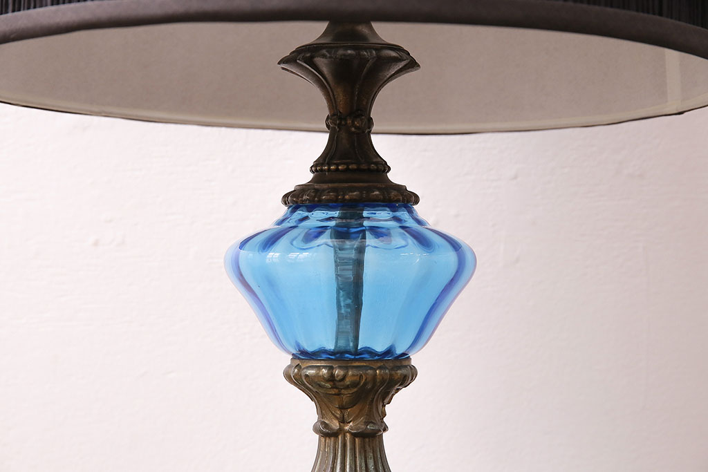 ヴィンテージ照明　アメリカビンテージ　ガラスボトルのような支柱がお洒落で目を引くスタンドライト(照明、フロアスタンド)(R-047616)