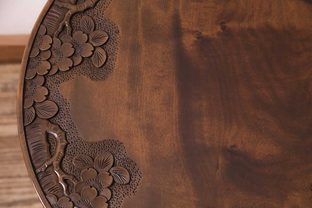 中古　伝統工芸　軽井沢彫り　華やかな桜の彫刻が見事なサイドテーブル(丸テーブル、花台、飾り台、カフェテーブル)(R-047635)