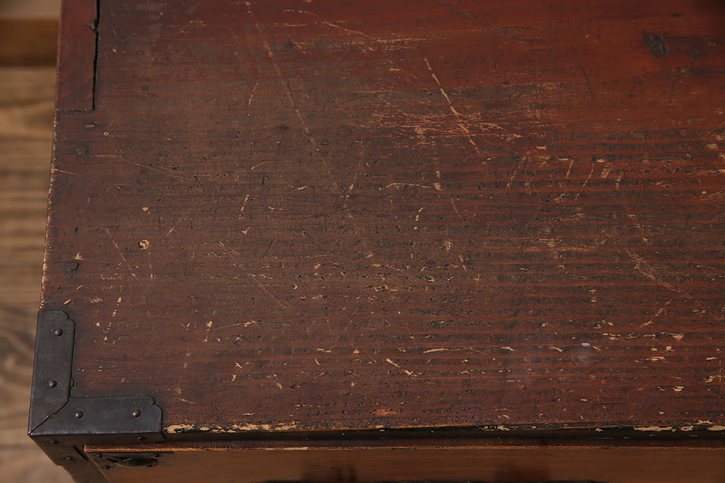 アンティーク　跳覆輪金具　時代の味を感じる欅材製の会津箪笥(ローボード、ローチェスト、衣装箪笥、整理箪笥、引き出し)(R-047663)