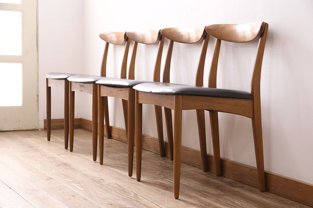 北欧ヴィンテージ　チーク材　メンズライクなお部屋にも合うスタイリッシュなデザインのチェア4脚セット(ダイニングチェア、椅子、ビンテージ)(R-047700)