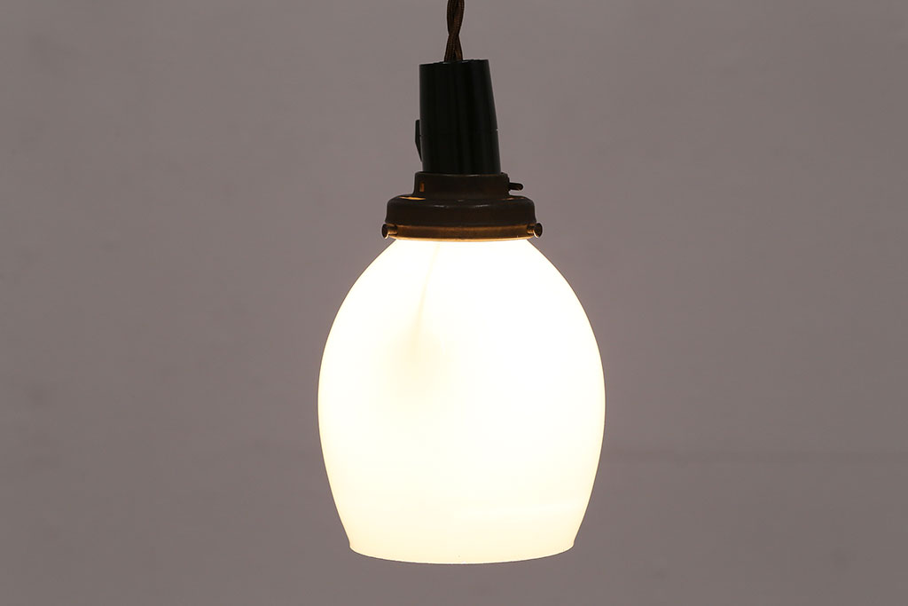 アンティーク照明　ぷっくりとした筒型が柔らかい雰囲気を醸し出す天井照明(ペンダントライト、吊り下げ照明)(R-047779)