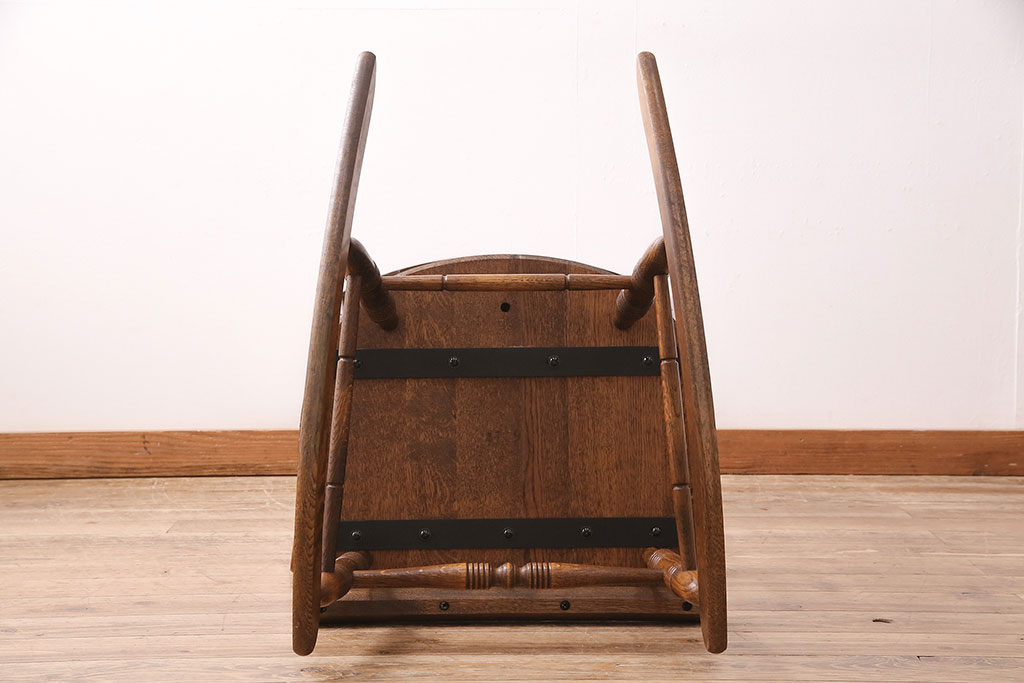 中古　ビンテージキツツキ　飛騨産業　WINDSORシリーズ　温もり溢れるくつろぎの空間におすすめなオーク材製のロッキングチェア(アームチェア、椅子)(R-047791)