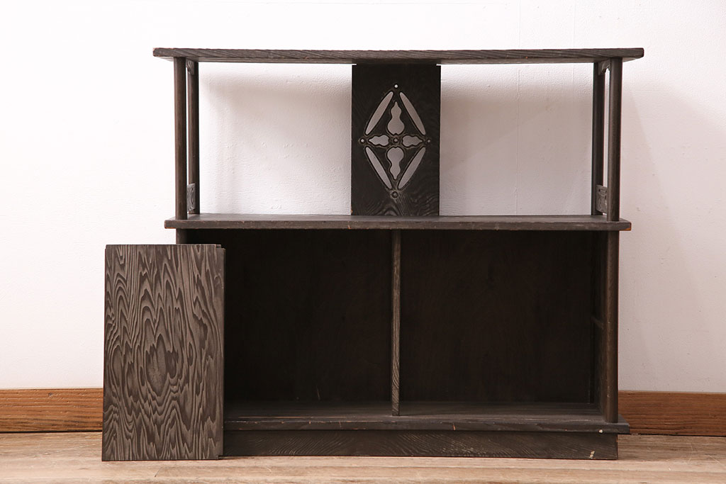 和製ビンテージ　高級杉材　独特の趣が感じられる浮造り仕上げの飾り棚(茶棚、陳列棚)(R-047801)