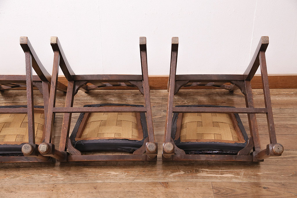 イギリスアンティーク　オーク材　落ち着いた雰囲気が魅力のシンプルなチェア4脚セット(ダイニングチェア、椅子)(R-047809)