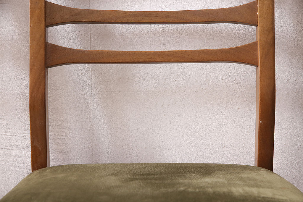 北欧ビンテージ　程よいデザイン性が魅力的なチーク材のチェア4脚セット(ダイニングチェア、椅子)(R-047836)