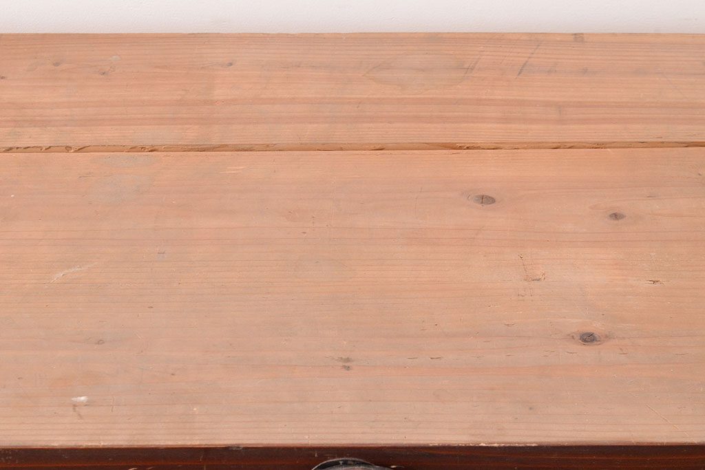 和製アンティーク　前面ケヤキ材　鶴亀金具　時代の風情が漂う二本松箪笥のローボード(衣装箪笥、整理箪笥、引き出し、リビングボード)(R-047856)