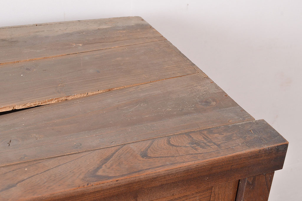 和製アンティーク　前面ケヤキ材　味のある木肌と力強い杢目が魅力的な箪笥サイドボード(時代箪笥、収納棚)(R-047859)