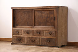 レトロ家具　和製アンティーク　レトロ　古い木の質感が味わい深いシンプルな飾り棚(陳列棚)