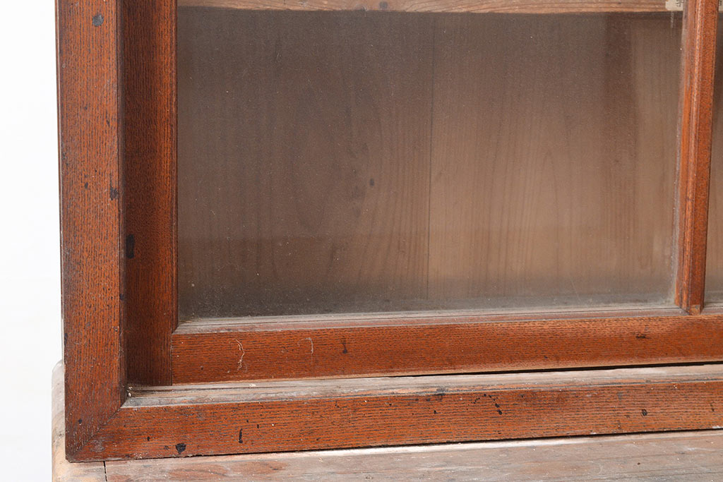 和製アンティーク　大正昭和初期　前面タモ材　ノスタルジックな雰囲気漂う上手物の重ね戸棚(収納棚、飾り棚、キャビネット)(R-047863)