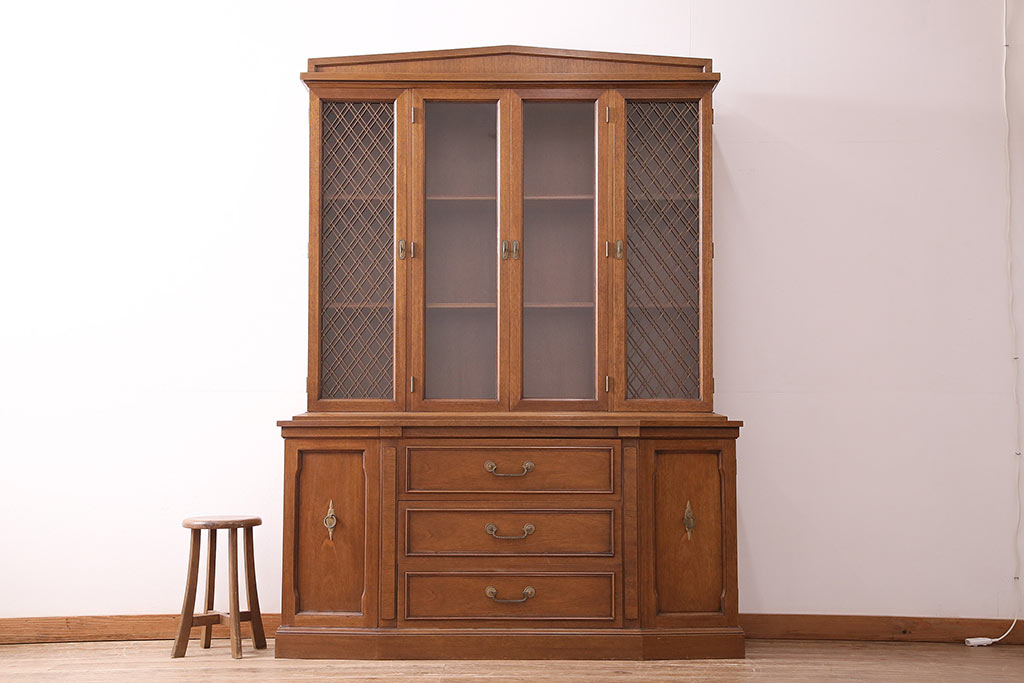 中古　DREXEL HERITAGE(ドレクセルヘリテイジ)　Triune(トライユン)　凛とした佇まいの食器棚(カップボード、キャビネット、飾り棚、戸棚、収納棚、本箱、ブックケース)(定価約90万円)(R-047891)