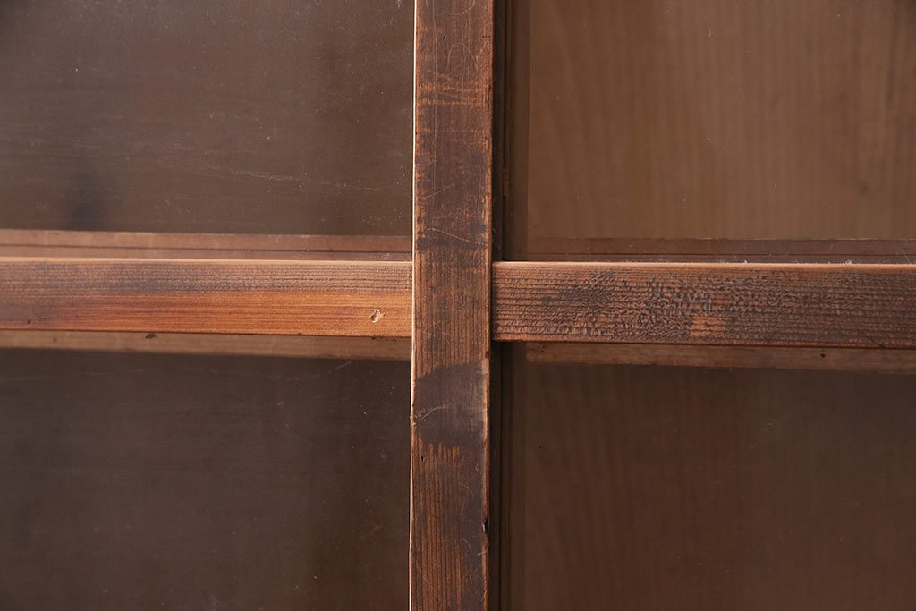 和製アンティーク　ヒノキ材製　経年による味わいが魅力の戸棚(収納棚、キャビネット、飾り棚)(R-047897)
