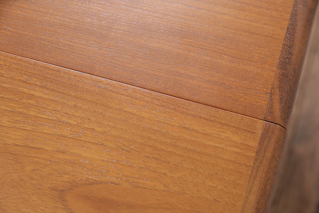 ヴィンテージ家具　G-PLAN(ジープラン) 北欧家具　チーク材　ほっこりとした優しい雰囲気を添えるオーバル型のエクステンションテーブル(ダイニングテーブル、ビンテージ)(R-047900)