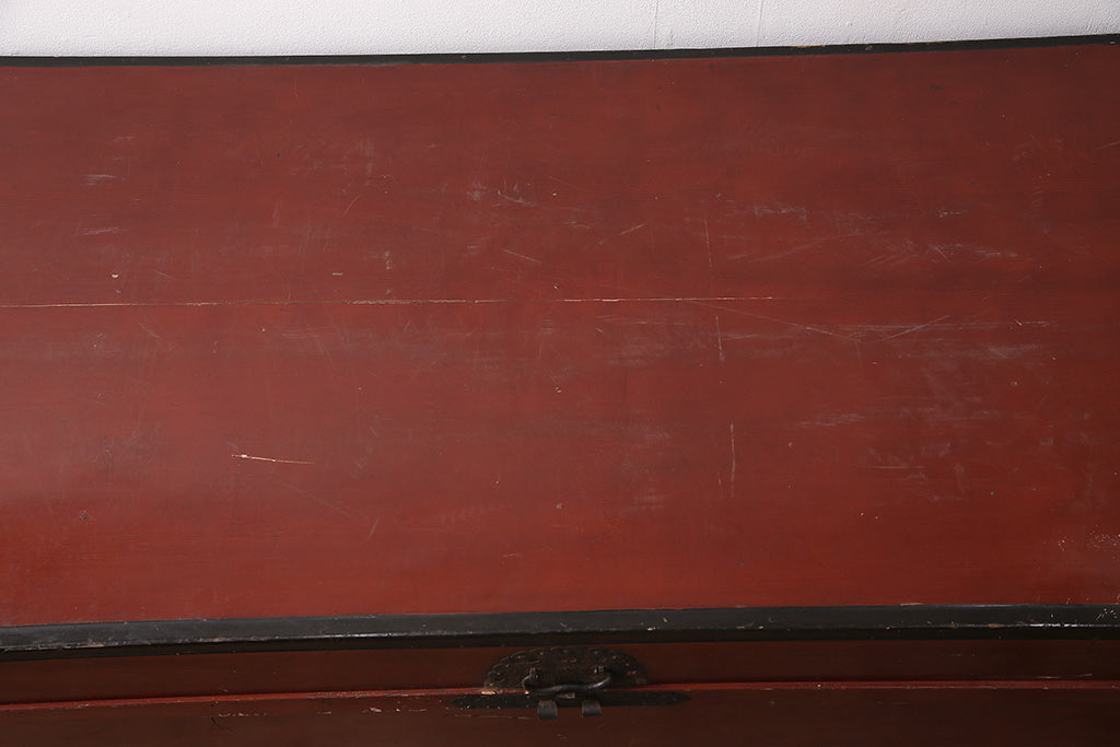和製アンティーク　明治期　漆塗りが上品な雰囲気を高める長持ち(収納箱)(R-047905)