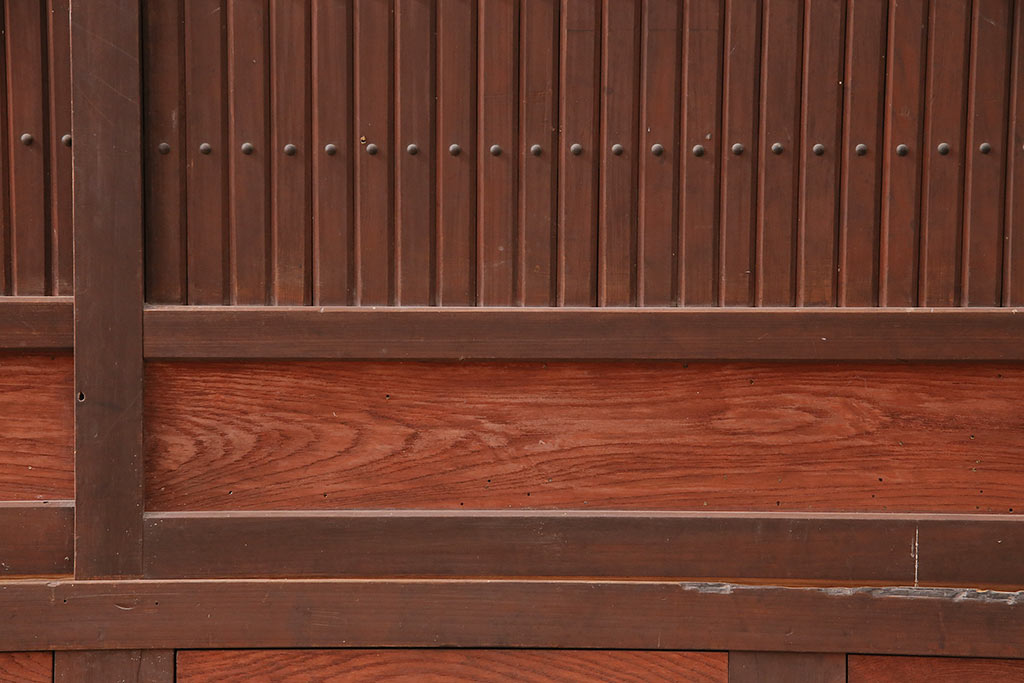 和製アンティーク　前面ヒノキ材・ケヤキ材　関西水屋　上品な和の雰囲気づくりにおすすめなサイドボード(水屋箪笥、収納棚、戸棚)(R-047908)