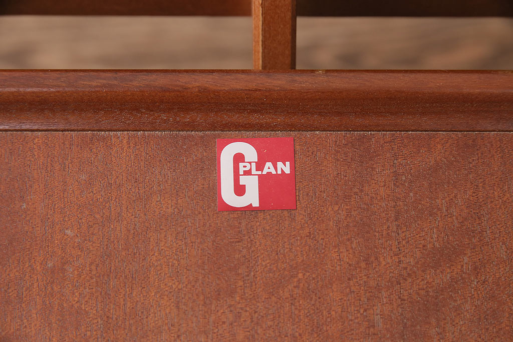 ヴィンテージ家具　人気のG-PLAN(ジープラン)!お部屋に優しい印象を与えるオーバル型のエクステンションテーブル(ダイニングテーブル、ビンテージ)(R-047909)