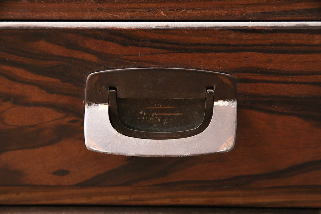 和製アンティーク　黒田箪笥店　希少な黒檀材を前面に使用した上品なテレビ台(サイドボード、ローボード、リビングボード)(R-047972)