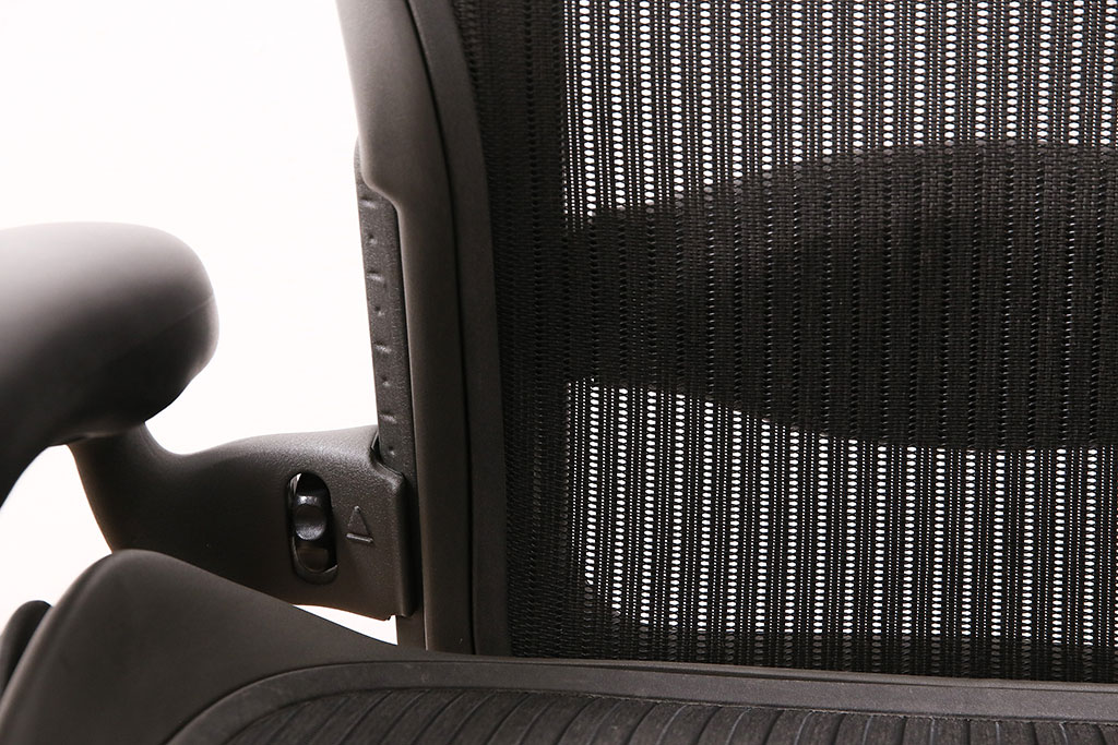 中古　Hermanmiller(ハーマンミラー社)　Bサイズ　ランバーサポート　アーロンチェア(オフィスチェア、椅子、イス)(R-047977)