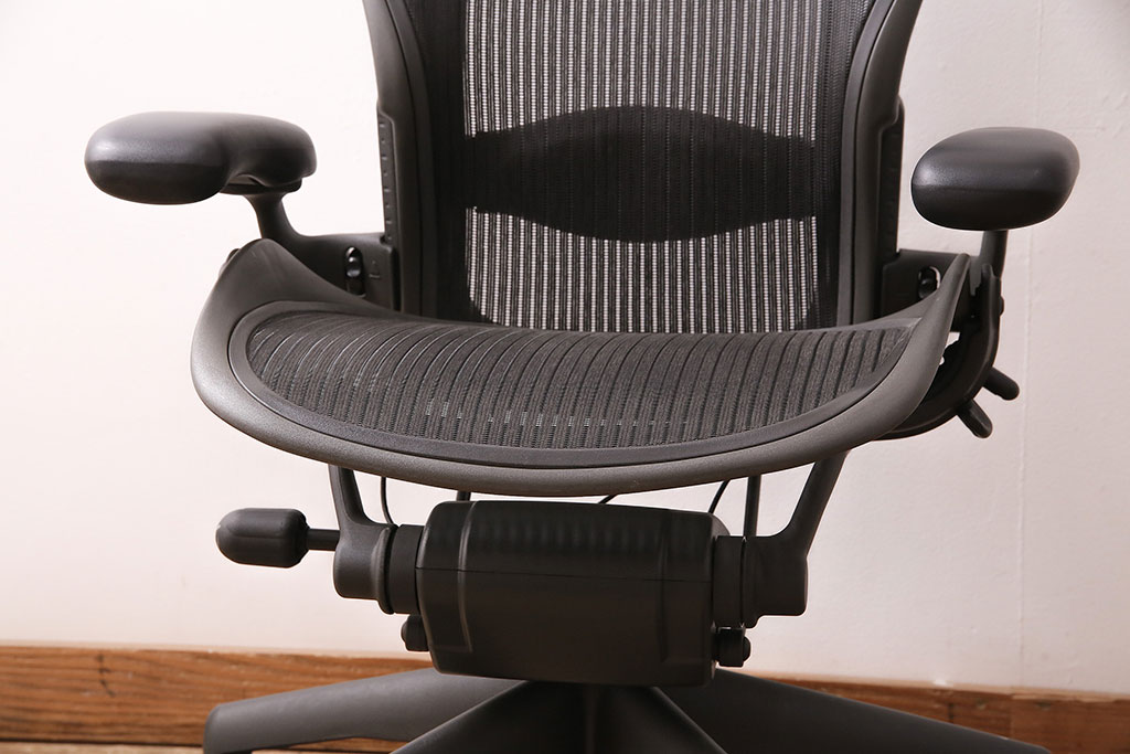 中古　Hermanmiller(ハーマンミラー社)　Bサイズ　ランバーサポート　アーロンチェア(オフィスチェア、椅子、イス)(R-047977)