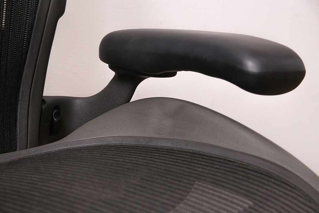 中古　Hermanmiller(ハーマンミラー社)　Bサイズ　ランバーサポート　アーロンチェア(オフィスチェア、椅子、イス)(R-047979)