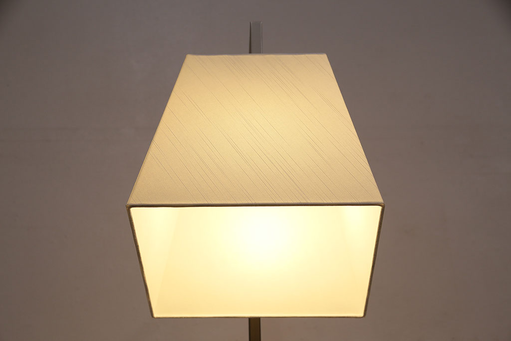 中古　山田照明　FD-4172-L　スタイリッシュな佇まいが魅力のスタンド照明(フロアスタンド、照明、スタンドライト)(R-048011)