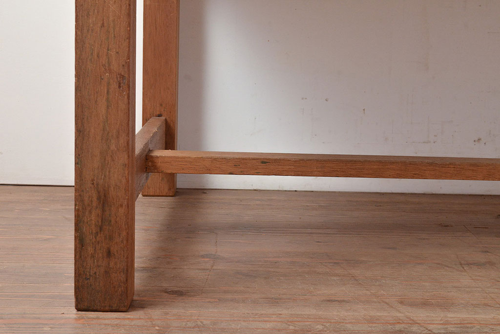 昭和レトロ　総無垢材でつくられたシンプルなデザインの作業台(ダイニングテーブル)(R-048044)