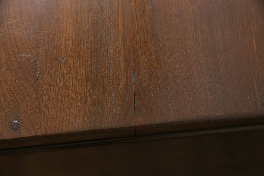 昭和レトロ　ツートーンカラーと透かし彫りがお洒落な栓材製の文机(座卓、ローテーブル、センターテーブル)(R-048091)