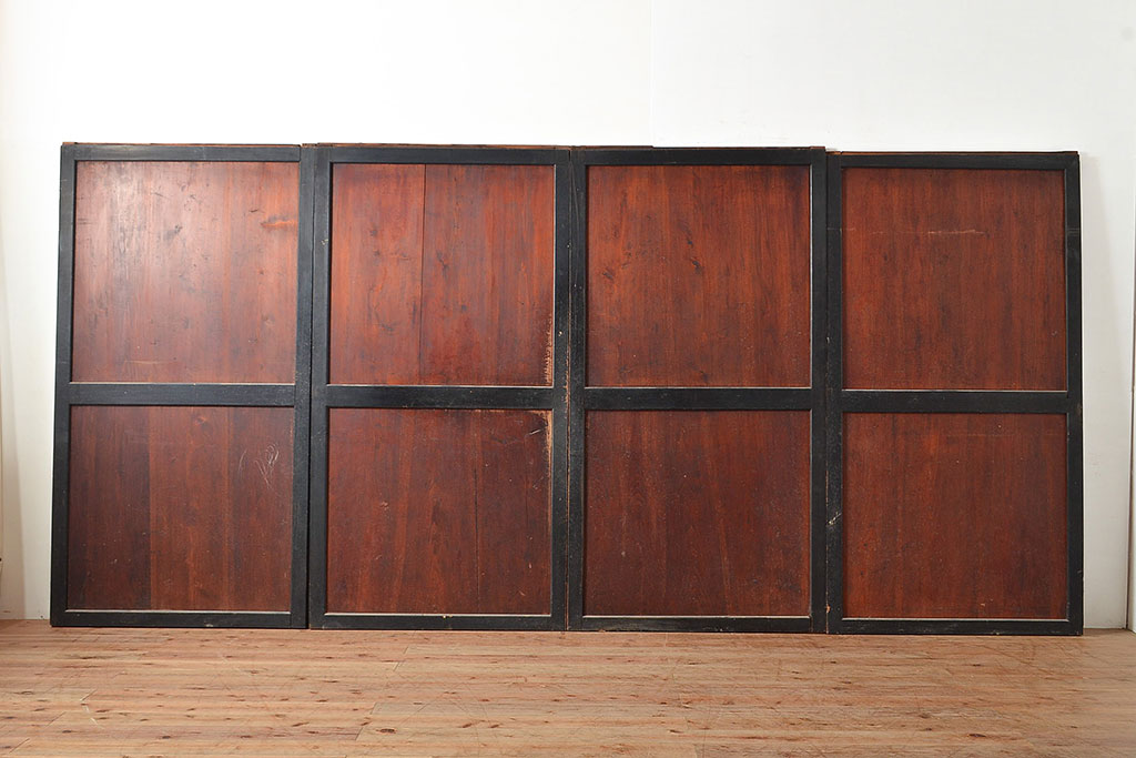 アンティーク建具　明治期　黒塗りの木枠がアクセントの上品な帯戸4枚セット(引き戸、建具)(R-048117)