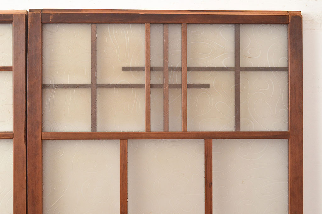 和製アンティーク　レトロな空間づくりに活躍する、珍しい模様のガラス戸2枚セット(引き戸、建具)(R-048141)