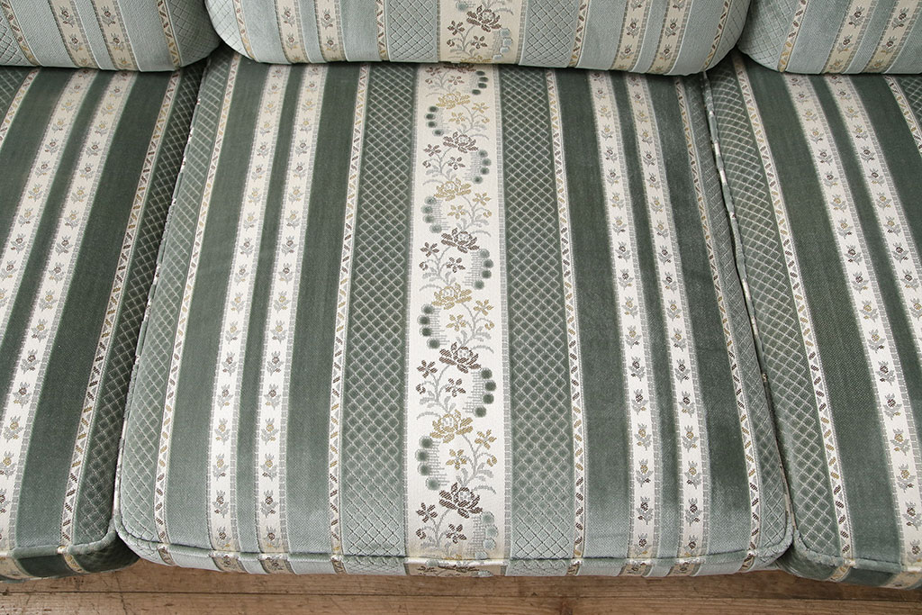 中古　美品　maruni(マルニ木工)　BRITANNIA British classic style　優雅な雰囲気を演出してくれるブリタニアシリーズのソファ(定価約86万円)(3人掛け)(R-048216)