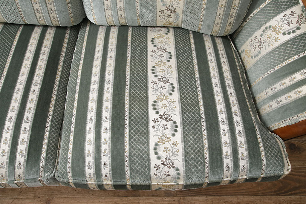中古　美品　maruni(マルニ木工)　BRITANNIA British classic style　優雅な雰囲気を演出してくれるブリタニアシリーズのソファ(定価約86万円)(3人掛け)(R-048216)