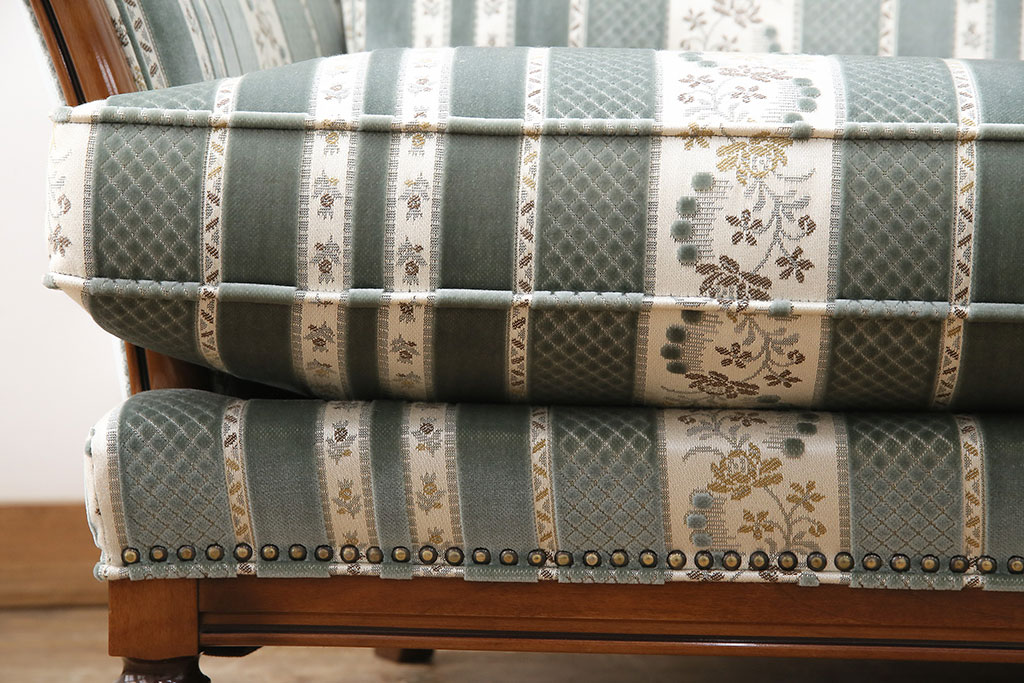 中古　美品　maruni(マルニ木工)　BRITANNIA British classic style　優雅な雰囲気を演出してくれるブリタニアシリーズのソファ(定価約86万円)(3人掛け)(R-048216)