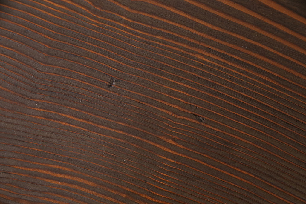 中古　民芸家具　高級杉材の木目が美しい浮造り仕上げの置き床(ローボード、テレビ台、飾り台)(R-048242)