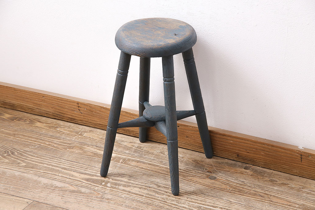 和製アンティーク　当店でペイントを施したレトロな栗材製のスツール(椅子、木製チェア、花台)(R-048245)