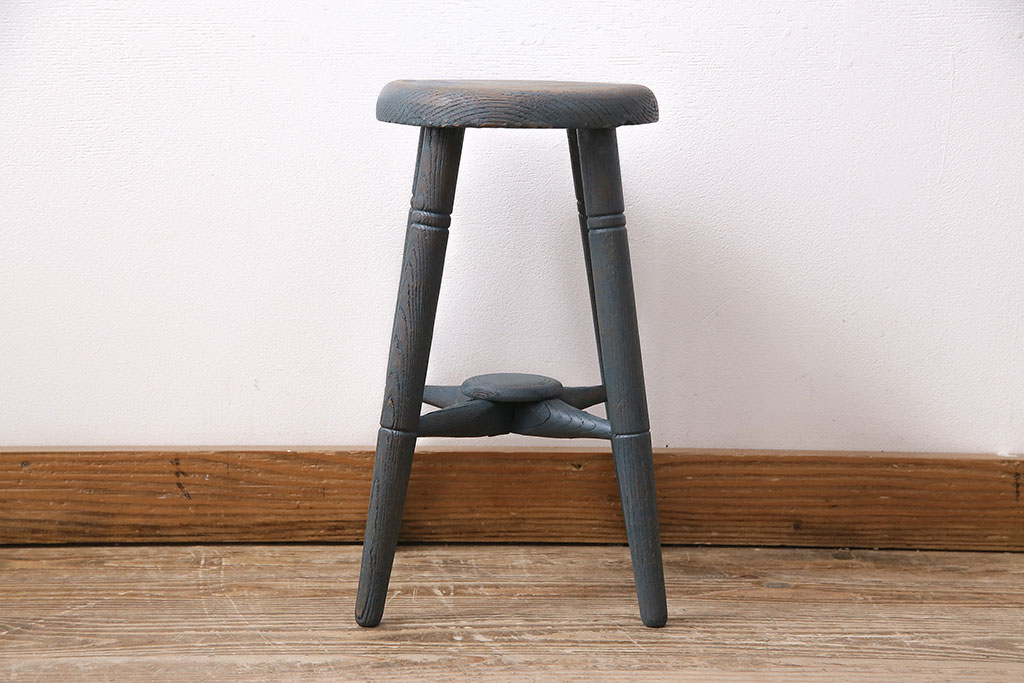 和製アンティーク　当店でペイントを施したレトロな栗材製のスツール(椅子、木製チェア、花台)(R-048245)