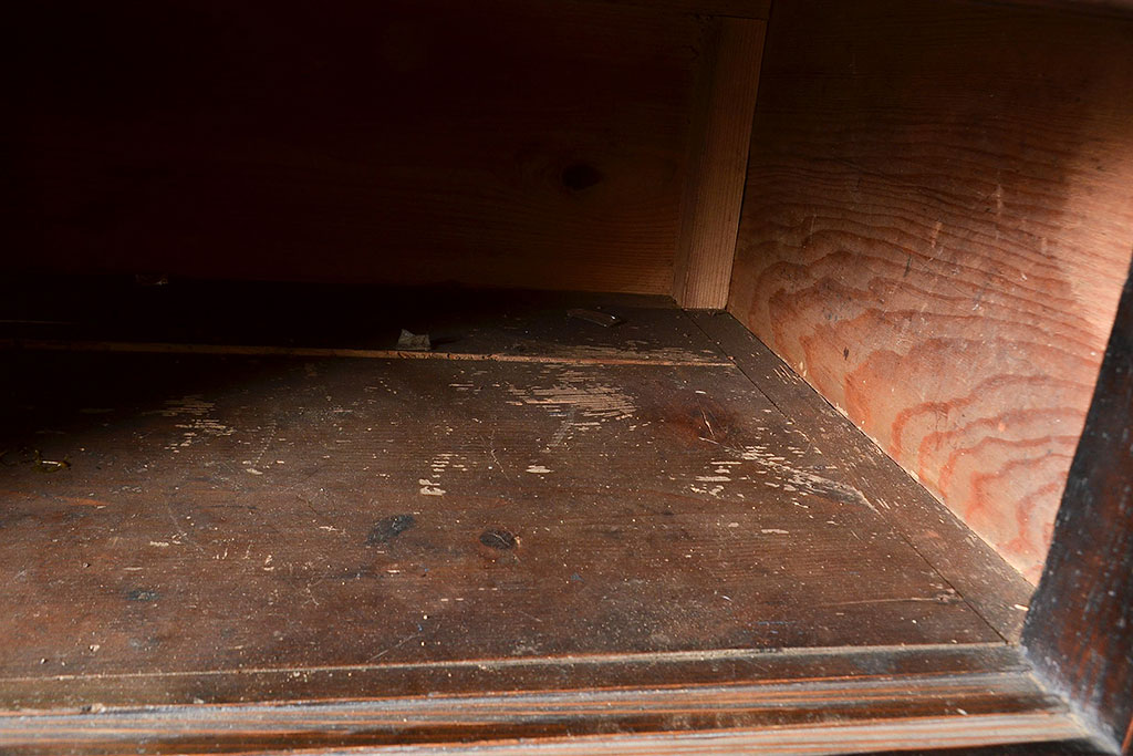 和製アンティーク　情緒溢れる和を演出してくれるヒノキ材製階段箪笥(和箪笥、時代箪笥、収納棚)(R-048264)
