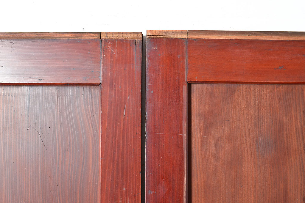 アンティーク建具　漆塗りの艶やかさが高級感を演出する杉材の板戸4枚セット(引き戸、建具)(R-048273)