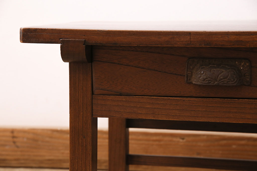 和製アンティーク　天板にケヤキの一枚板を使用した、上品な佇まいの文机(座卓、ローテーブル、センターテーブル)(R-048327)