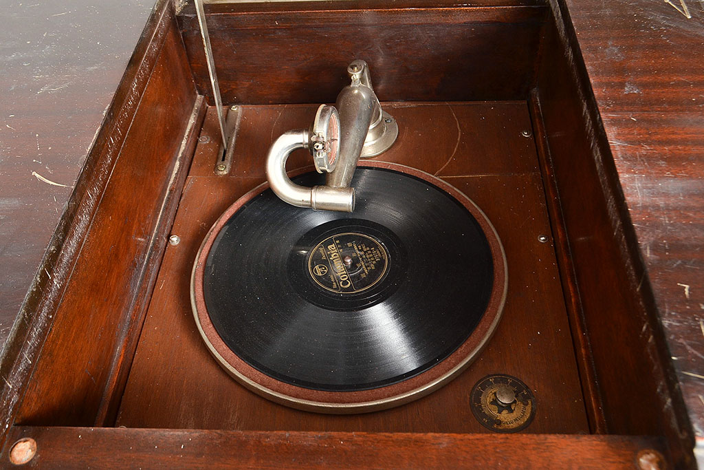 ジャンク品　ビクター　ビクトローラ　VICTROLA No.2　フロア型蓄音機(レコードプレイヤー)(R-048348)