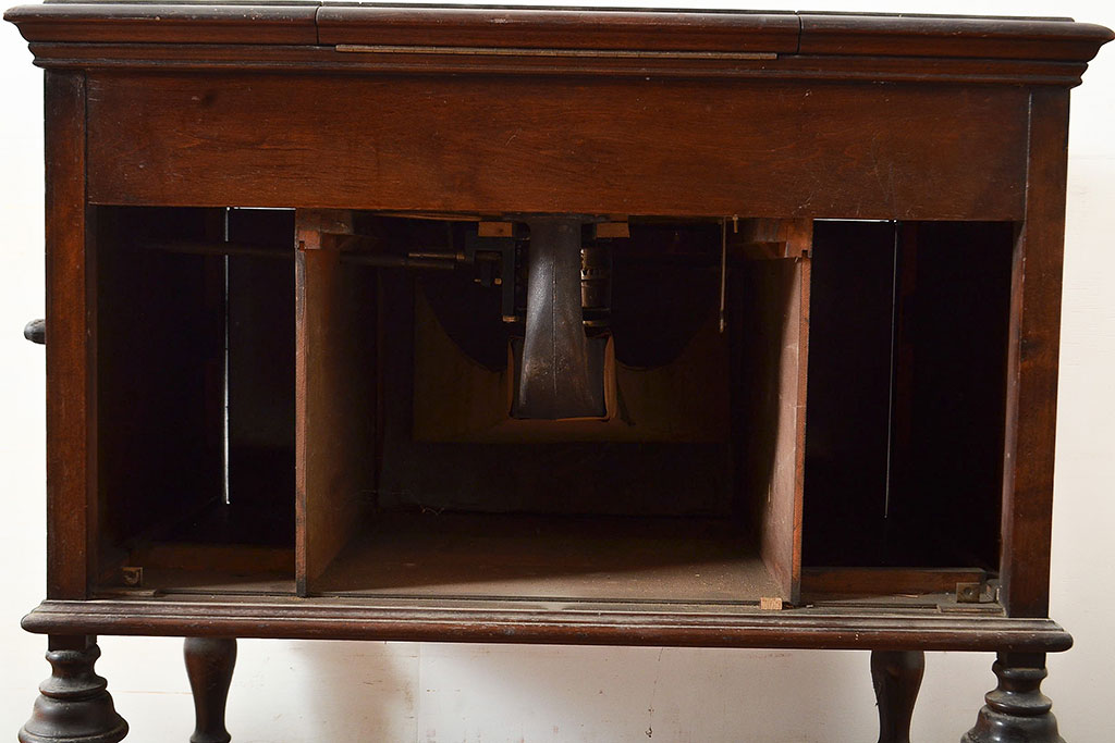 ジャンク品　ビクター　ビクトローラ　VICTROLA No.2　フロア型蓄音機(レコードプレイヤー)(R-048348)