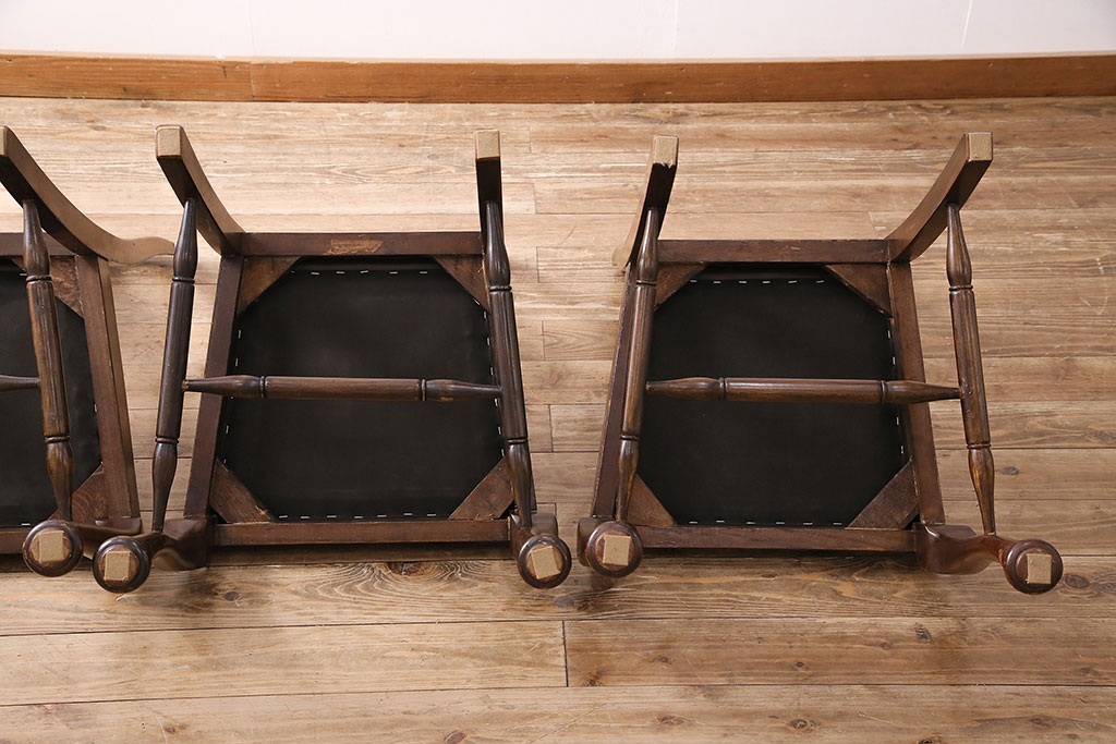 イギリスアンティーク　ウォールナット材　優美な雰囲気のクイーンアンチェア4脚セット(ダイニングチェア、椅子)(R-048392)