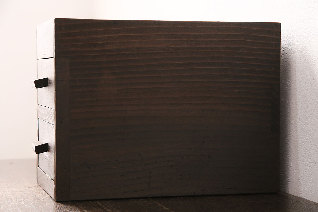 アンティーク家具　杉材　レトロな空間作りに活躍する小引き出し(小物収納)(R-048489)