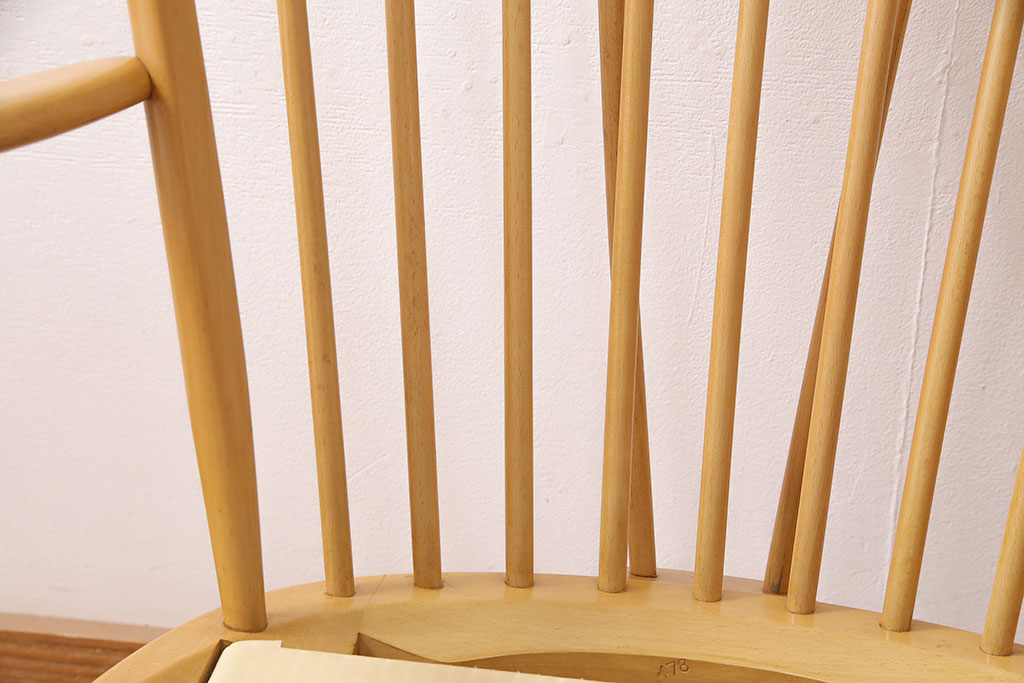 ヴィンテージ家具　ERCOL(アーコール)　エバーグリーン　エレガントな雰囲気漂う1人掛けイージーチェア(ラウンジチェア、アームチェア、椅子、ソファ、ビンテージ)(R-048538)