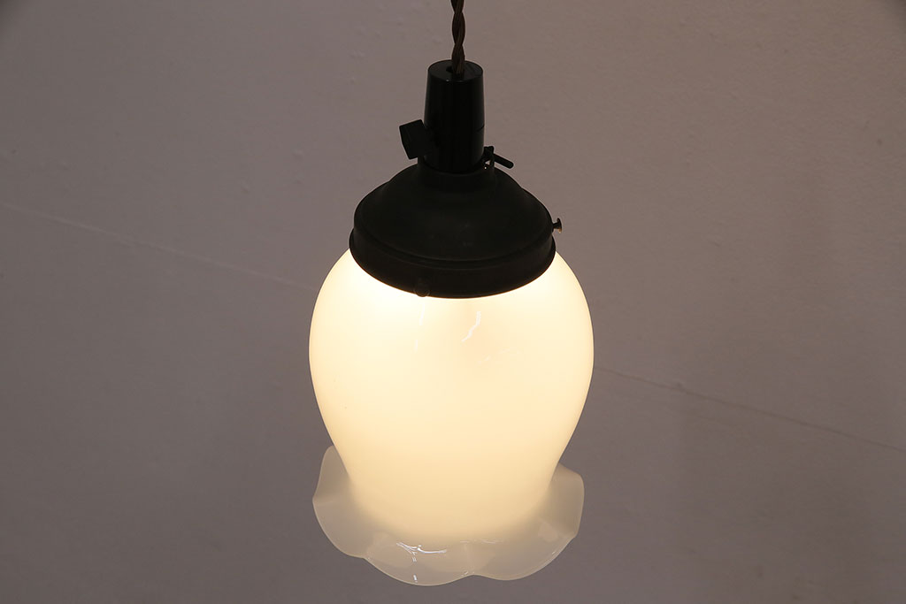和レトロ　アンティーク照明　フリルシェードが可愛らしいペンダントライト(天井照明、吊り下げ照明、シェード)(R-048550)