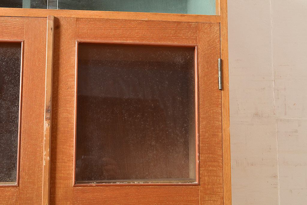 和製アンティーク　水色のペイントがアクセントのレトロな雰囲気を醸しだすブックケース(本箱、本棚、キャビネット、収納棚)(R-048554)