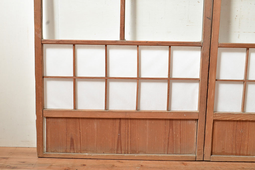 アンティーク建具 落ち着きのある和空間を演出してくれる升格子